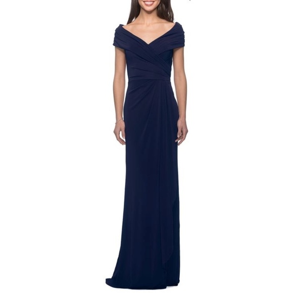 NEW La Femme 26519 Off Shoulder Draped Ruched Floor Length Gown in Navy Sz. 4 - Picture 4 of 5